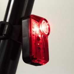luz-trasera-bicicleta-explorer-70-lumenes (1)